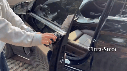 🔥 Retractable Car Phone Mount - 360° Magnetic Holder